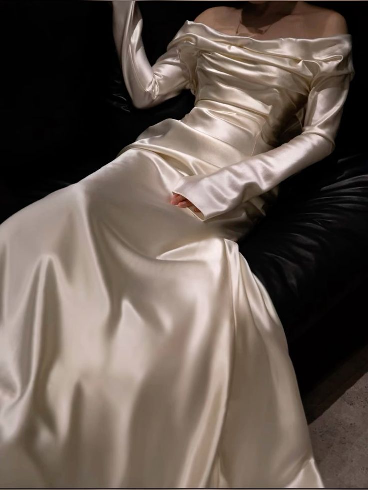 Off Shoulder Long Wedding Dress Princess Bridal Gown fg7390