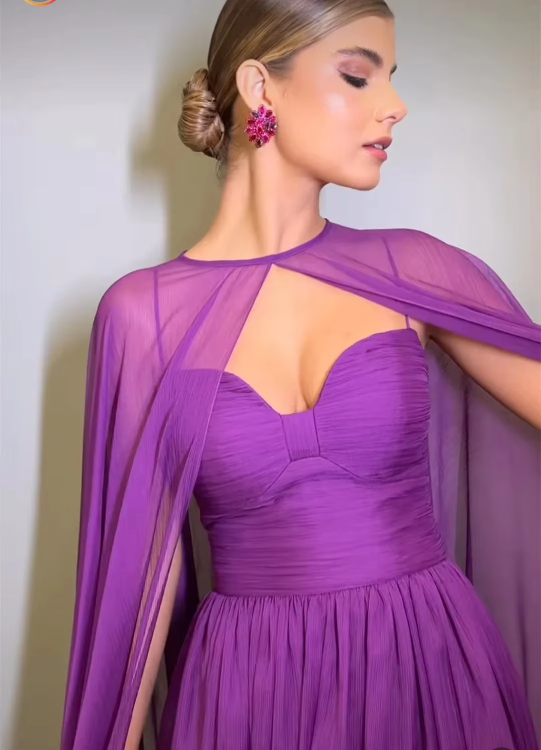 Elegant Purple Chiffon Long Evening Dress with Cape A-Line Pleated Floor Length Formal Prom Gown fg7269