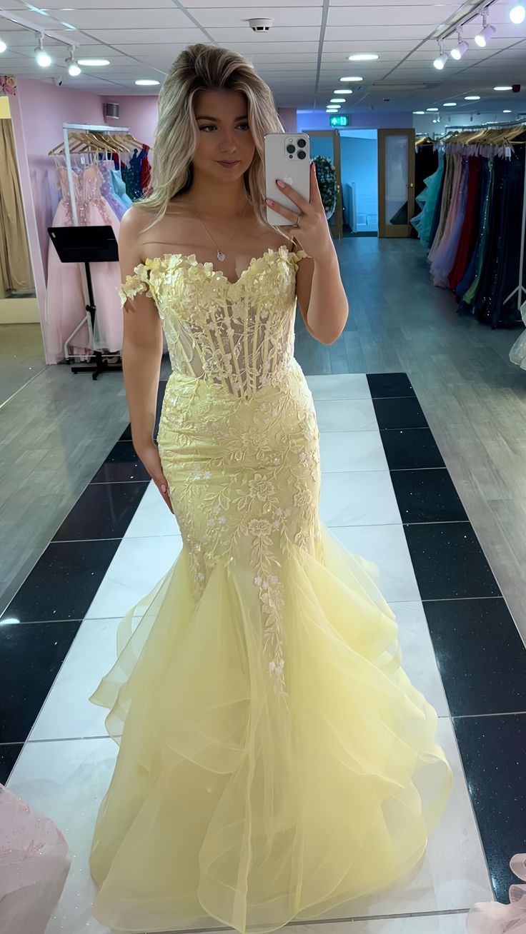 Yellow Mermaid Lace Evening Prom Dress, Long Party Formal Dresses fg7181 - View 4 | VelvetHem