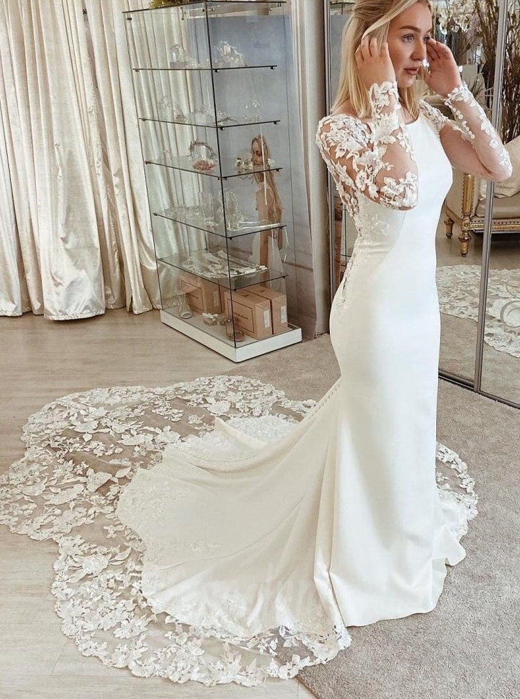Chapel-length Petal Train Low Back Stretch Crepe Wedding Dress With Long Sleeves fg6562