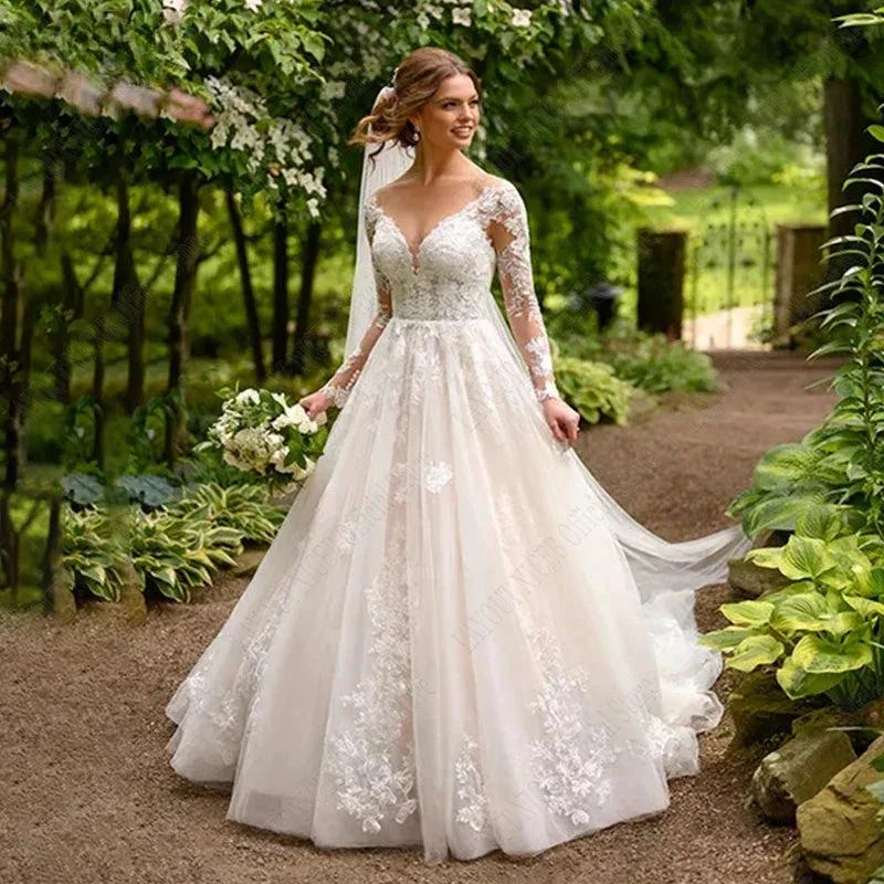 Vintage Wedding Dresses For Women Appliques Long Sleeves Bride Gowns Backless A Line Vestidos De Noiva Mariage (ZD13518)