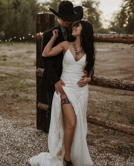Romantic Wedding Dresses Lace V Neck Wedding Gown fg6616