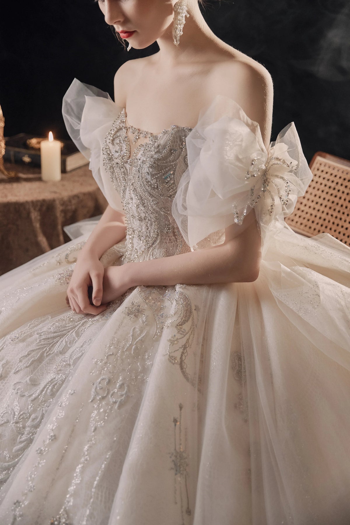 Elegant Off-the-Shoulder Ball Gown Sweetheart Neckline Tulle Puff Sleeve Beaded Lace Wedding Dress with Scalloped Train E-306 (ZD16885) - View 4 | VelvetHem