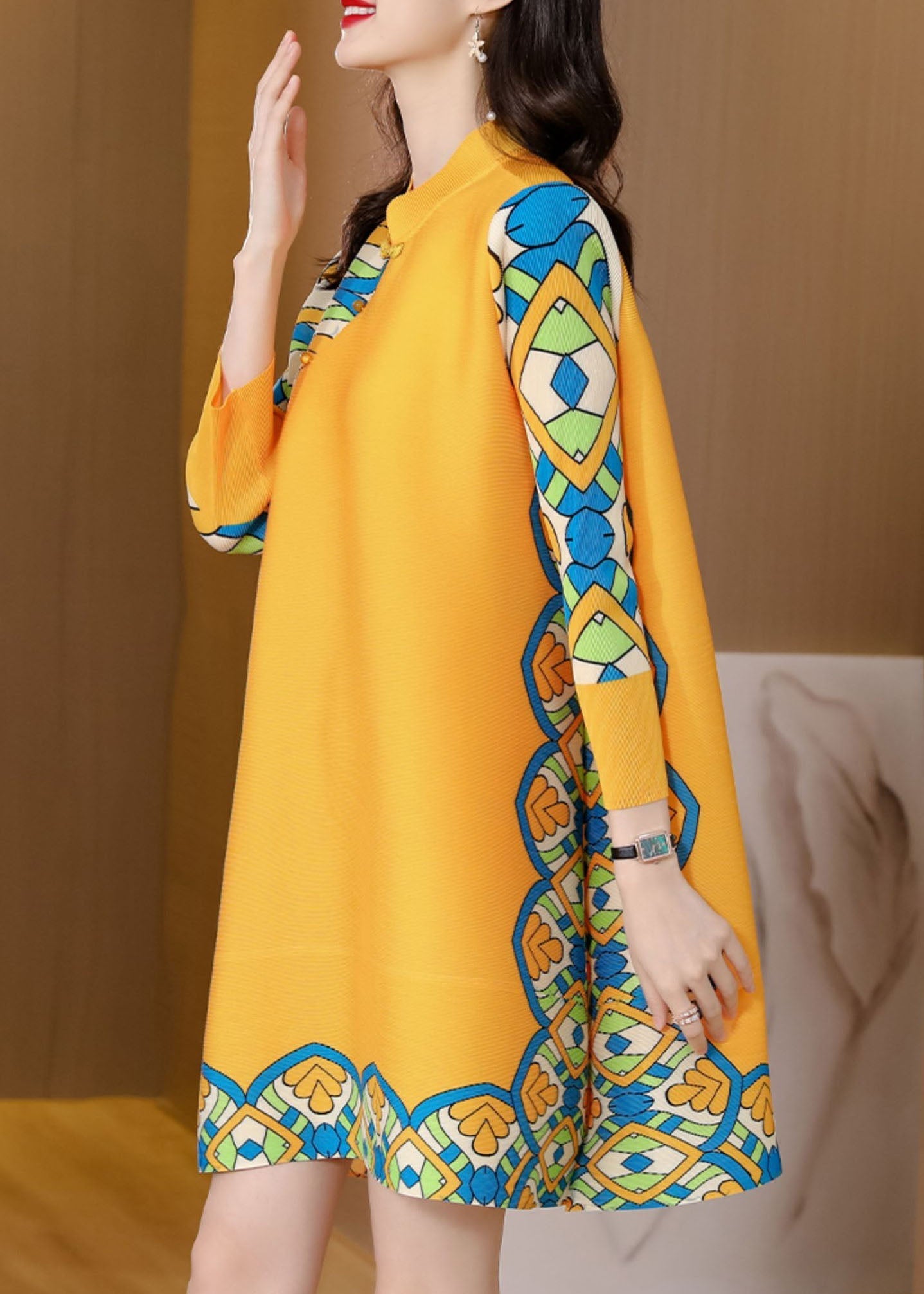 Sophisticated Dress with a Clean Classic Look