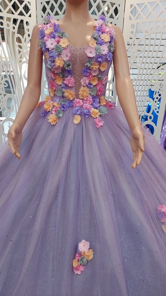 Purple V-Neck Tulle Quinceanera Dress Ball Gown Sweet 16 Dress - View 2 | FashionDia