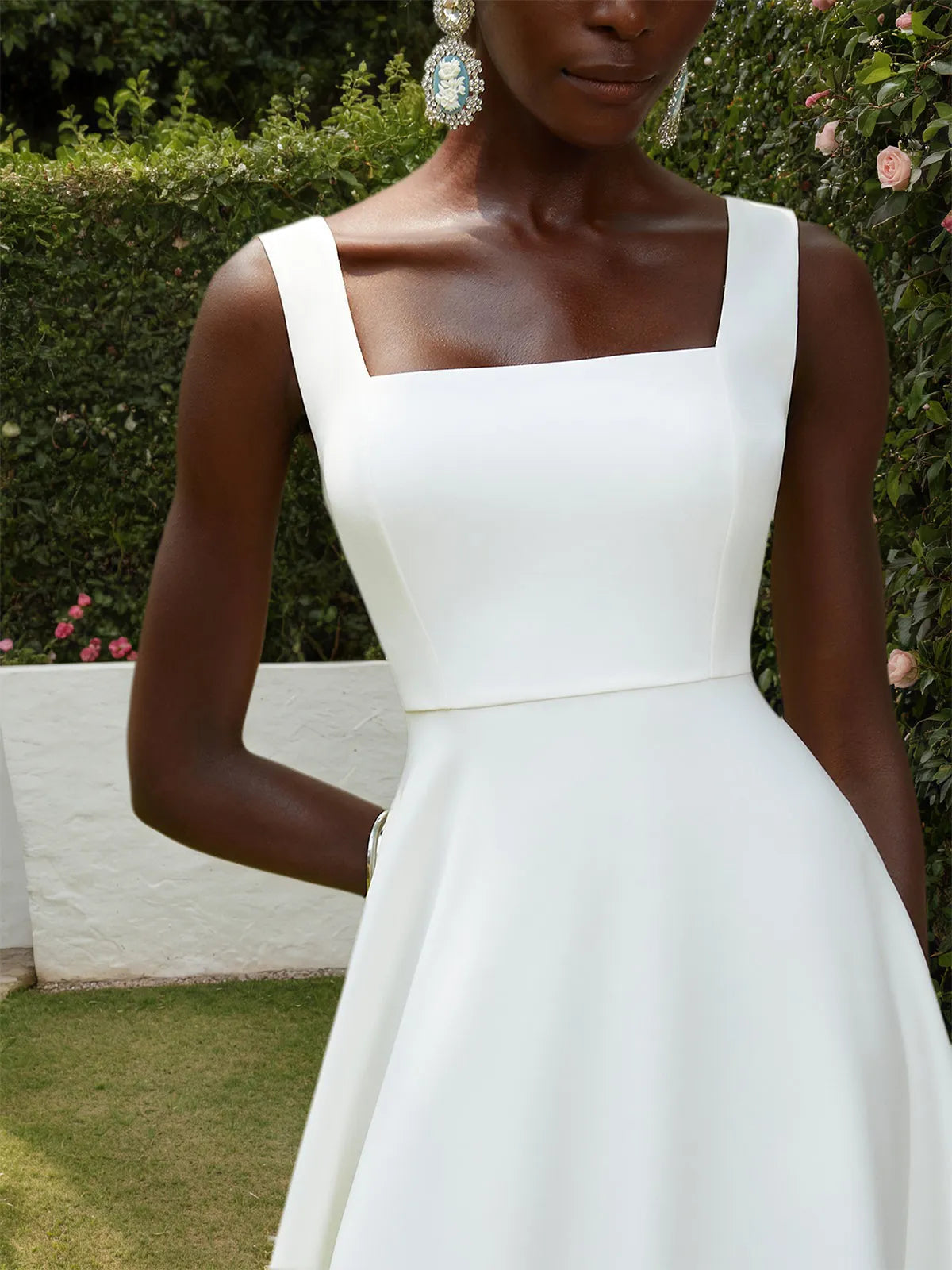 White Lace Classic Square Neck Sleeveless A-Line Tea-Length Dress - View 4 | FashionDia