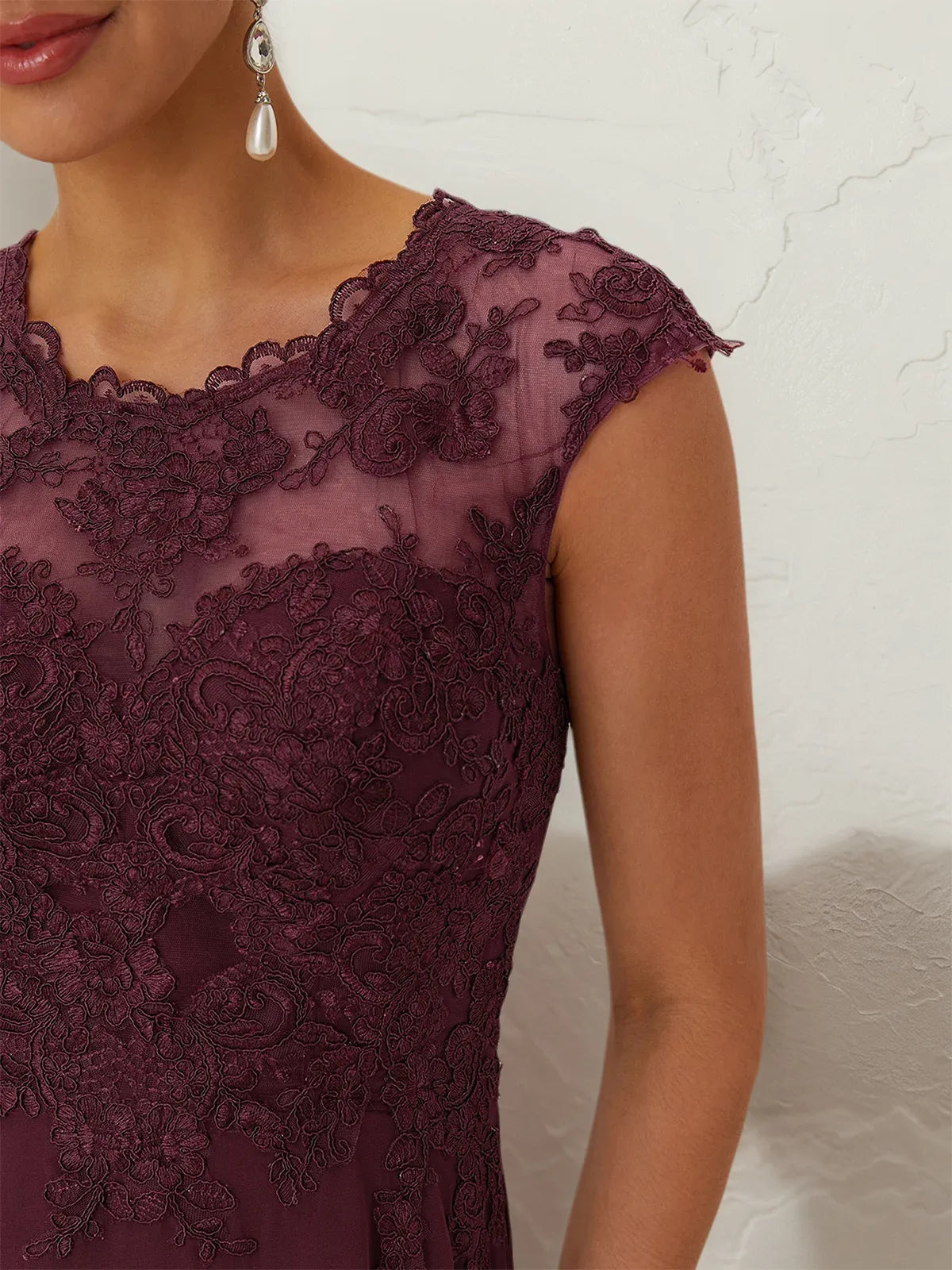 Wine Red Lace Chiffon Crew Neck Cap Sleeve A-Line Maxi Dress - View 4 | FashionDia