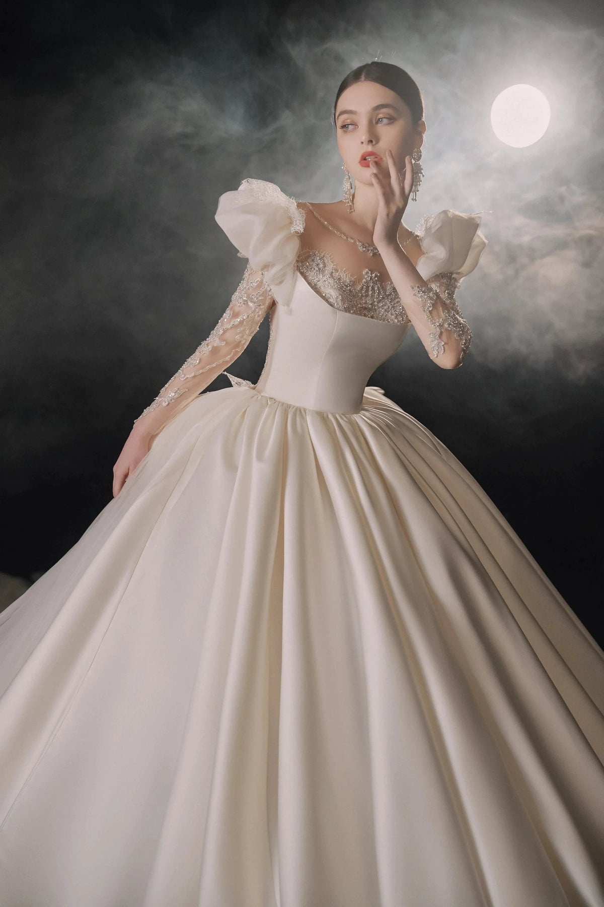 Regal Ball Gown Illusion Neckline Tulle Puff Sleeve Beaded Lace Wedding Dress with Oversized Bow Train E-304 (ZD16888)