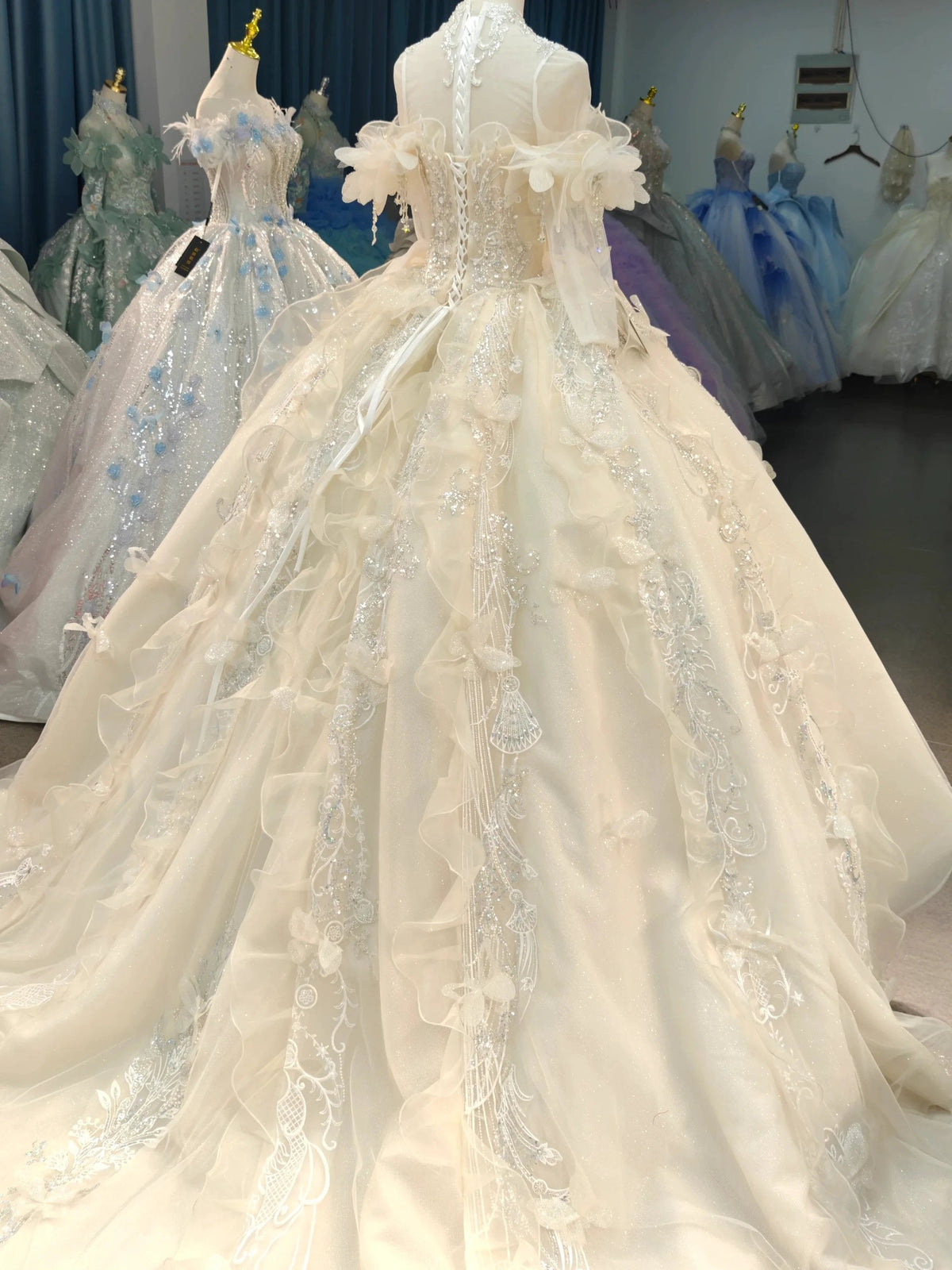 Exquisite High-Neck Tulle Ball Gown Wedding Dress with Crystal Embroidery & Ruffled Detachable Sleeves Ye-2022 (ZD16803) - View 3 | VelvetHem