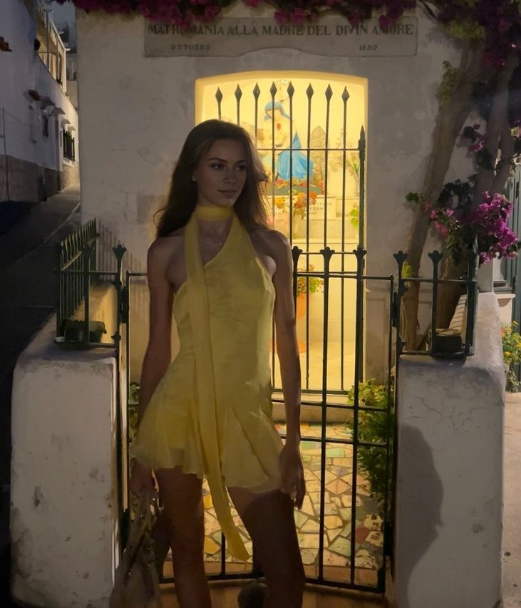 Simple Halter Yellow Chiffon Short Cocktail Dress Homecoming Dress