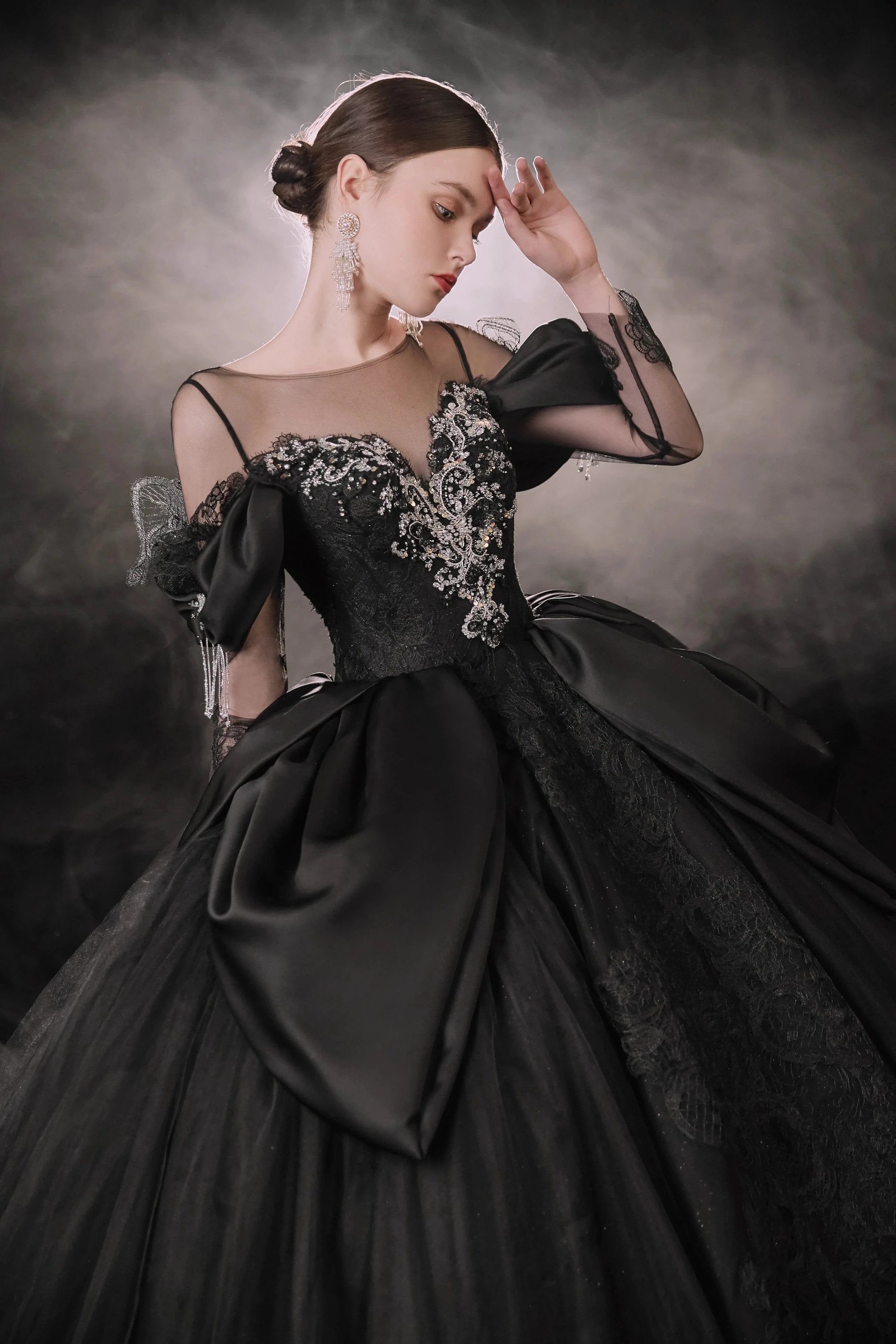 Dramatic Black Ball Gown Illusion Neckline Satin Puff Sleeve Beaded Lace Wedding Dress with Oversized Train E-305 (ZD16893)