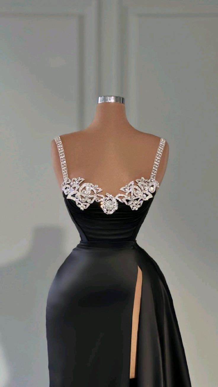 Attractive Black Long Evening Dress With High Slit Y4356 - View 2 | VelvetHem