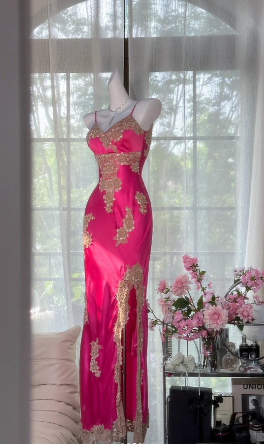Pretty Hot Pink Spaghetti Straps V-Neck Satin Lace Appliques Slit Long Prom Dress Birthday Party Gown