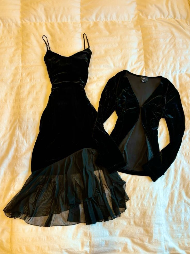 Black Velvet Tiered Cocktail Dress Prom Party Gowns Formal Dresses(Jacket not included) fg7231