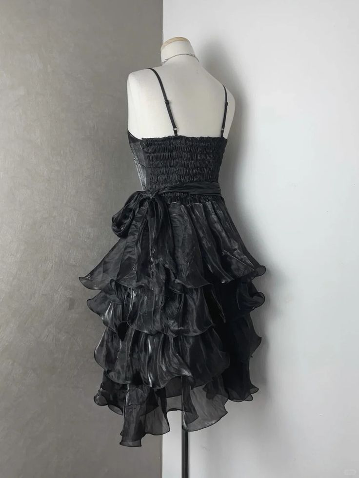 Chic Black Spaghetti Strap Ruffle Homecoming Dress J8373