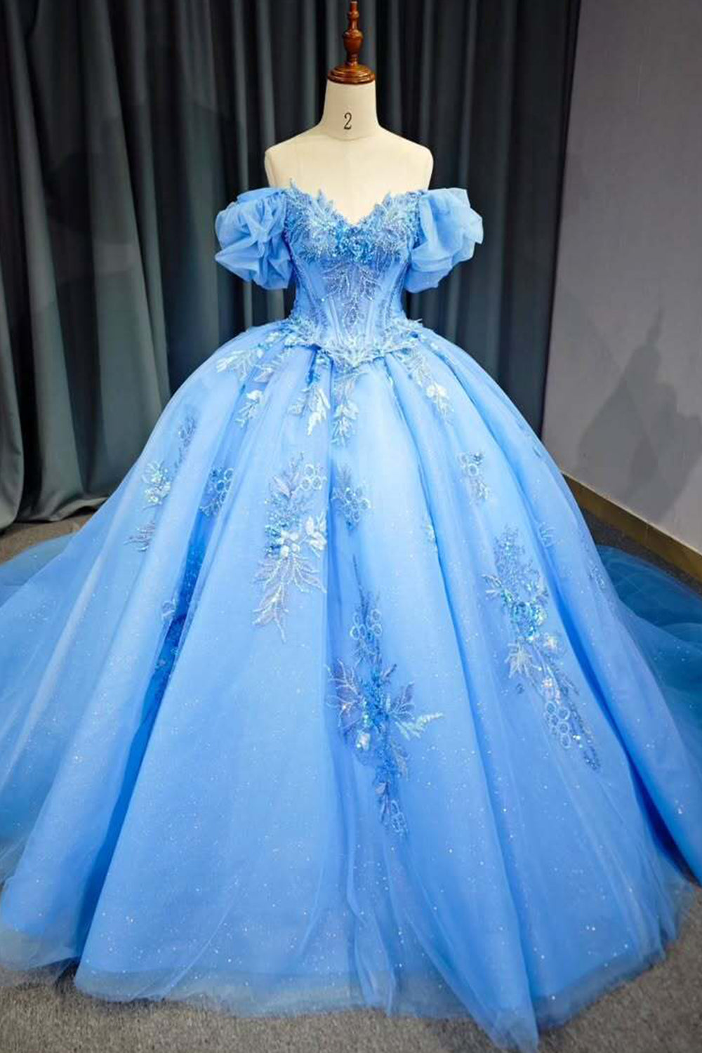 Elegant A Line Off the Shoulder Blue Ball Gown Quinceanera Dress with Beading Appliques
