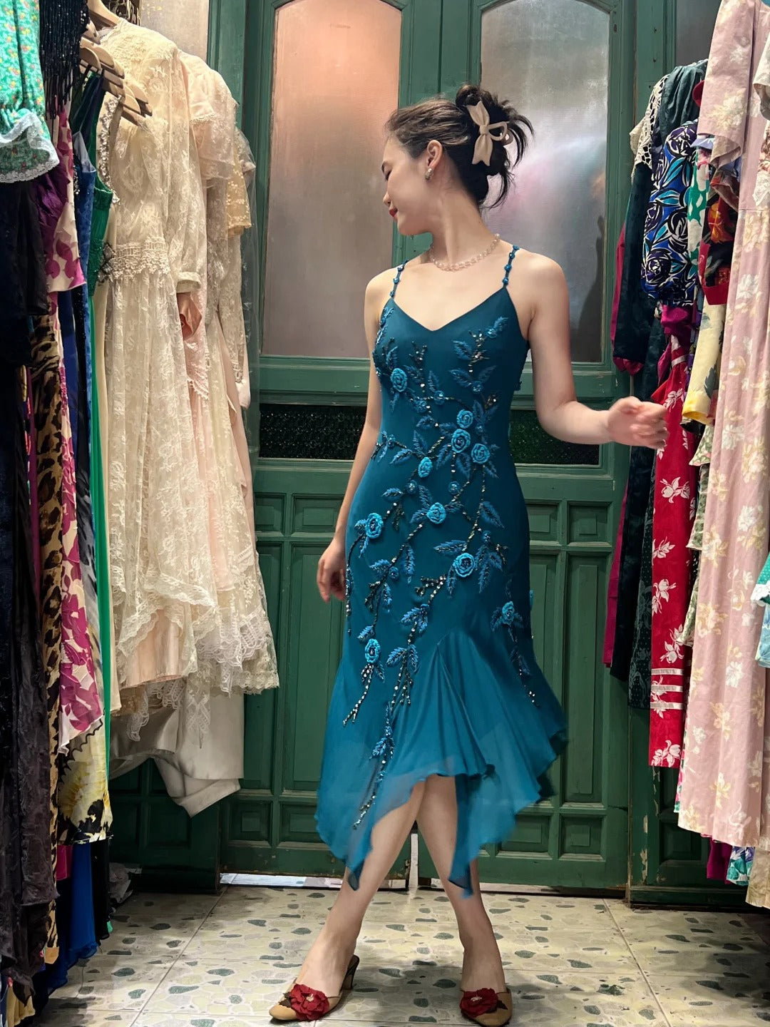 Retro Elegant Peacock Blue Irregular Deep V Halter Embroidered Chiffon Prom Dress Evening Dress