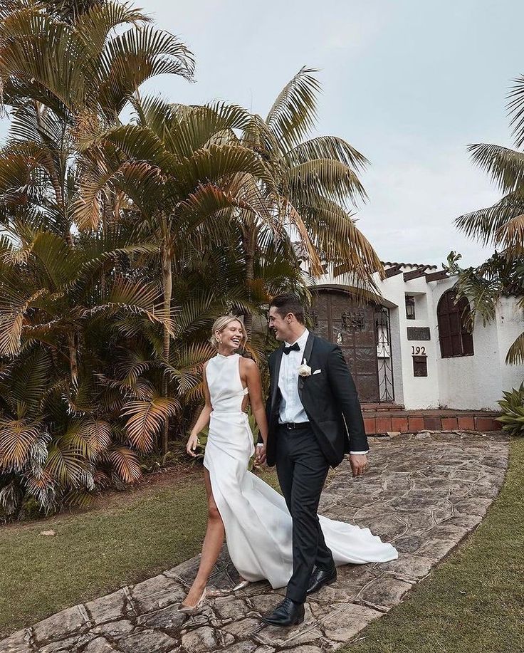 High Neck Ivory Wedding Dresses with Side Slit fg6929