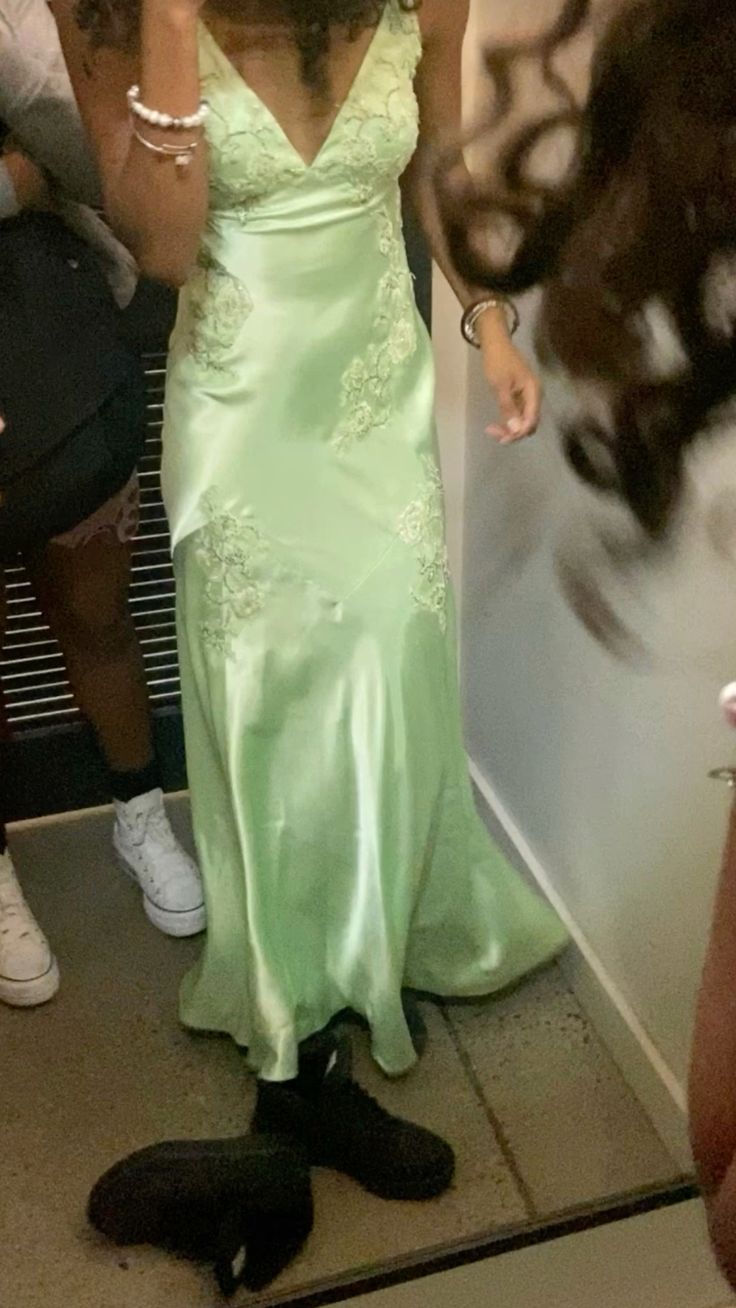 Green Vintage V-Neck Beading Long Party Dress Formal Wear Dresses - FashionDia