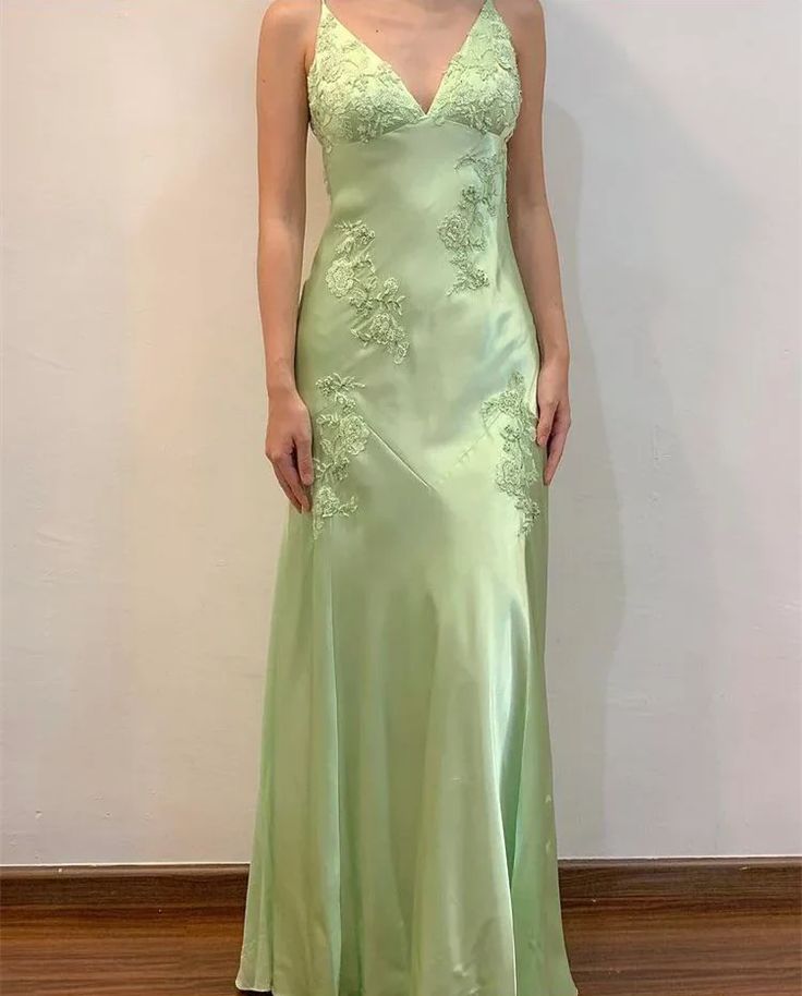Green Vintage V-Neck Beading Long Party Dress Formal Wear Dresses - View 3 | FashionDia
