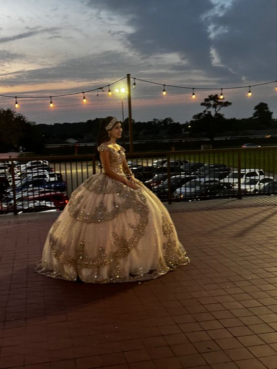 Sparkly Champagne Ball Gown Quinceanera Dress Sweetheart Birthday Party Off The Shoulder Sweet 16 Dress fg6900