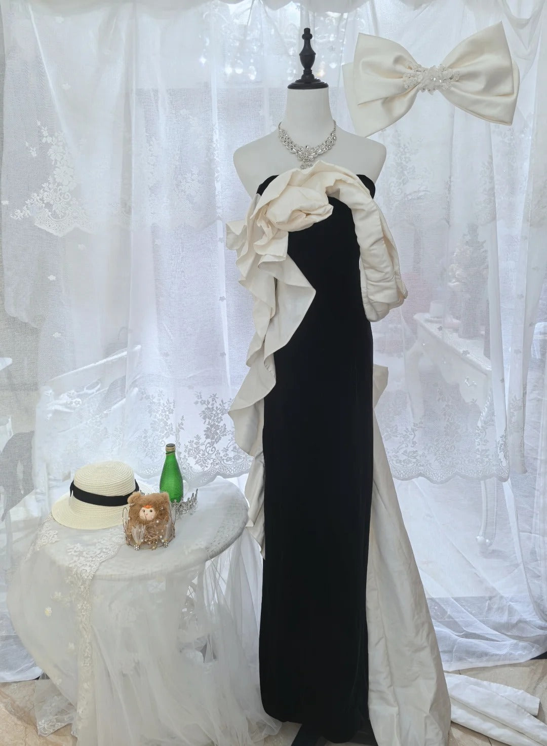 Elegant Black And White Color-Blocked Mermaid Strapless Velvet Satin Long Prom Dress Evening Dress