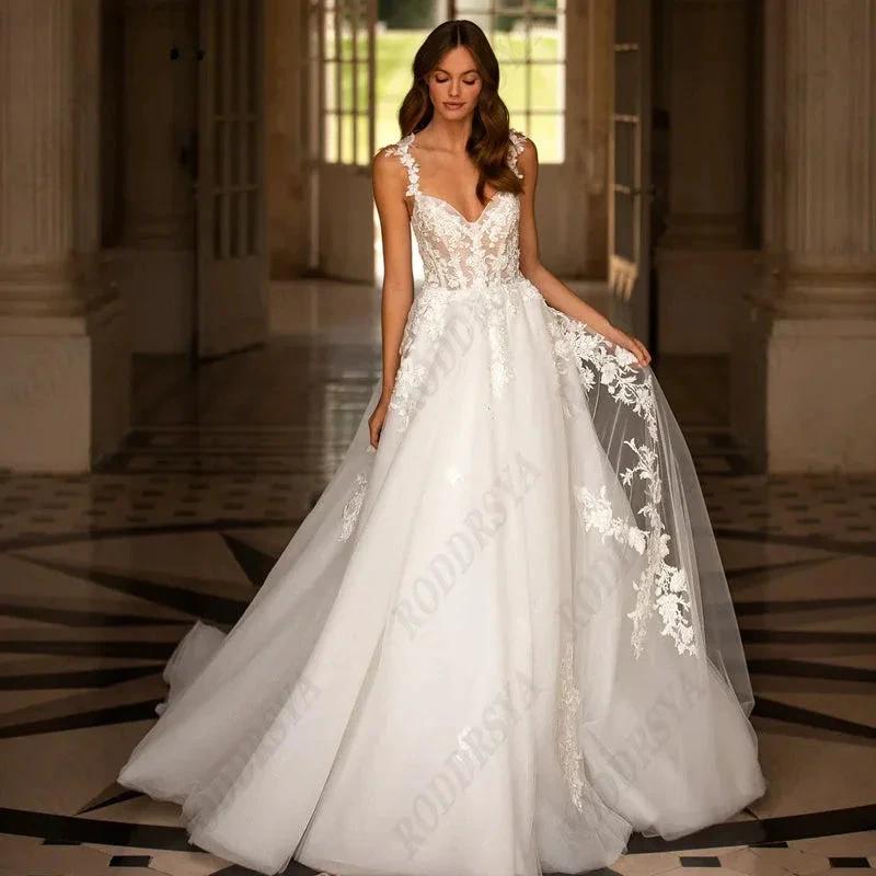 Sexy V-Neck Backless Wedding Dress For Women Romantic Tulle Spaghetti Straps Bride Party A-line Sleeveless Bridal Gown (ZD13506)