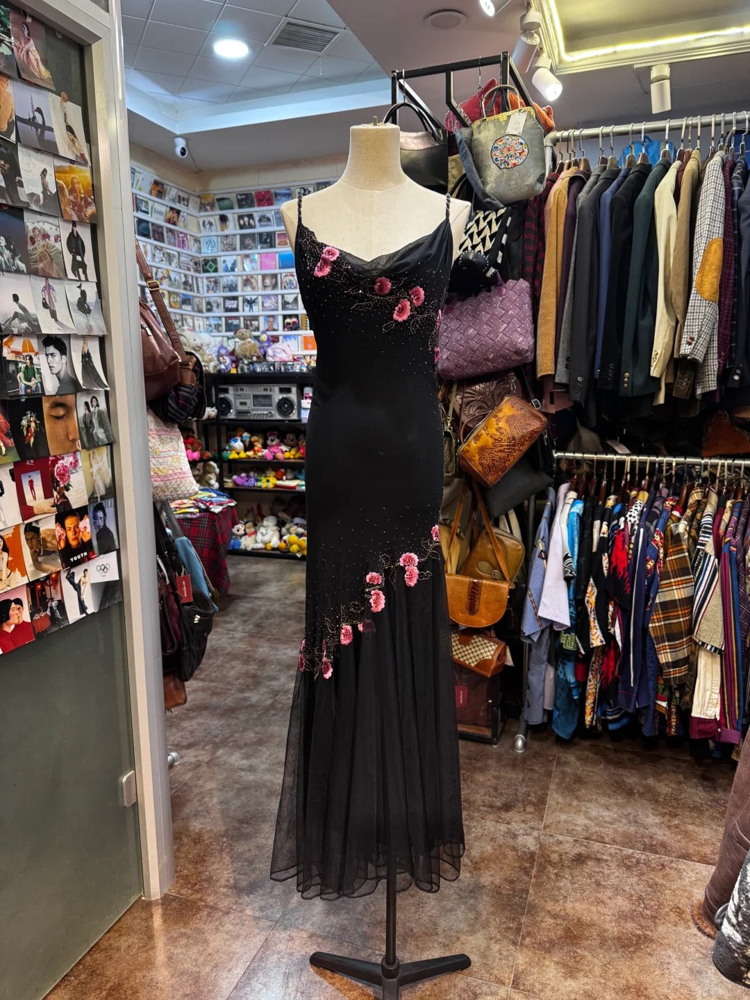 Retro Elegant Black Halter Neck Embroidered Chiffon Long Prom Dress Evening Dress