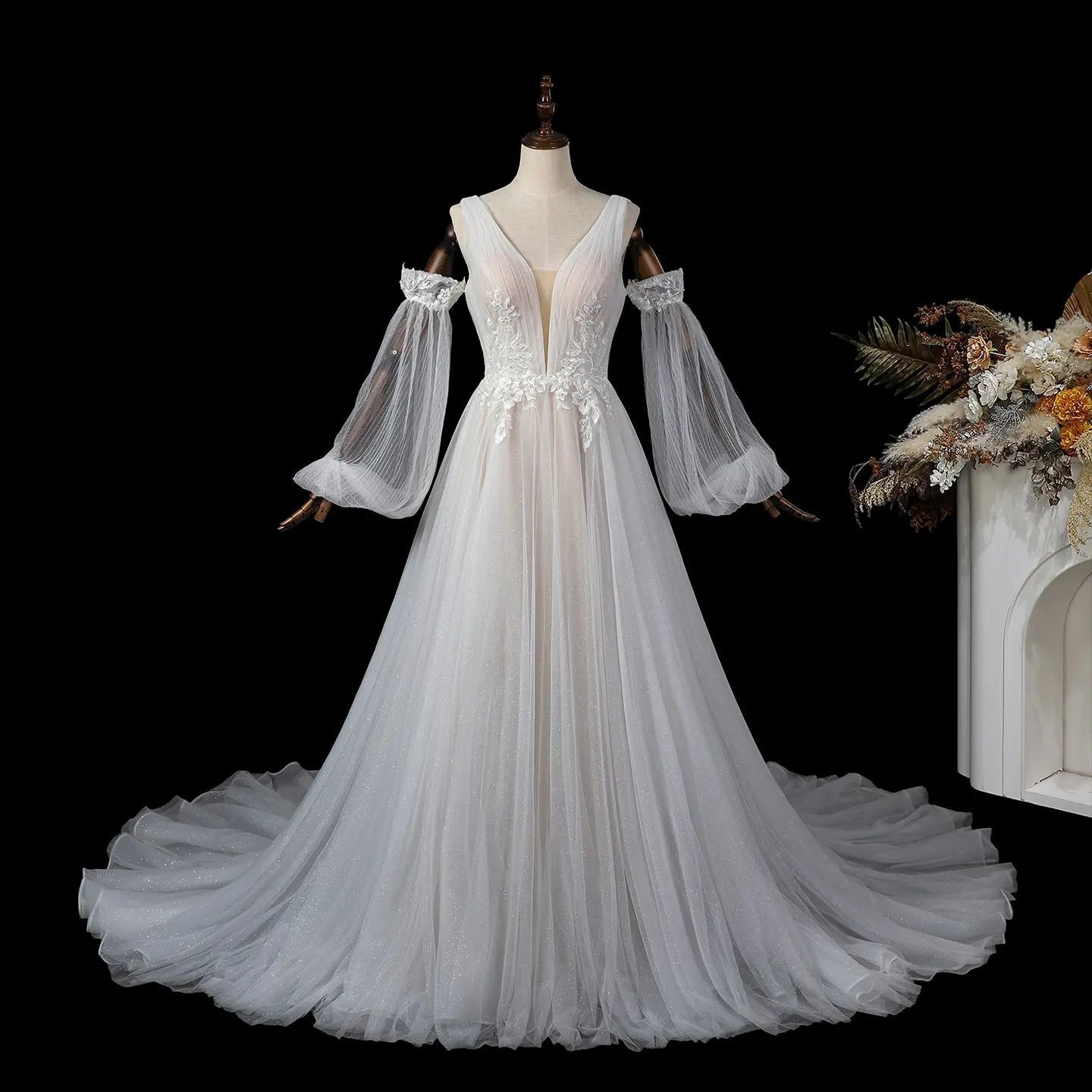 Elegant Ivory V-Neck Detachable Puff Sleeve Lace Tulle Wedding Dress with Train ZP062