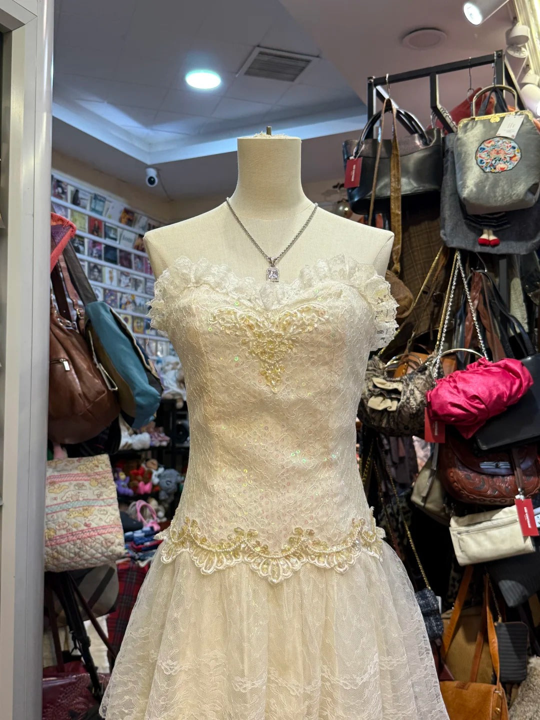 Sweet Ivory Heart-Shaped Neckline Embroidered Layered Lace Prom & Evening Dress - View 2 | FashionDia