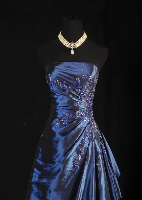 A-Line Navy Blue Long Prom Dress Beaded Evening Gowns
