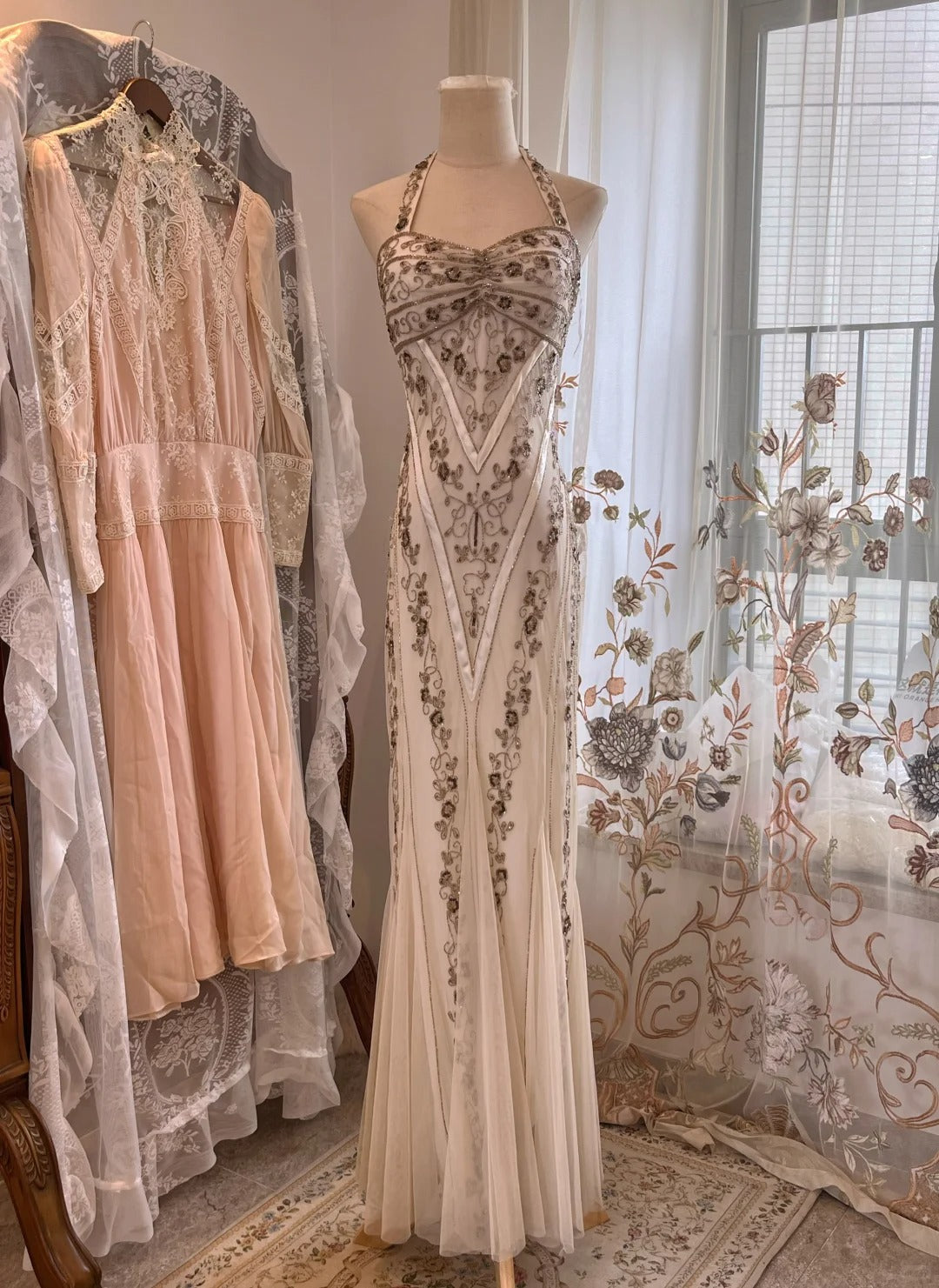 Vintage White Mermaid Halter Neck Beaded Backless Tulle Long Prom & Evening Dress - FashionDia