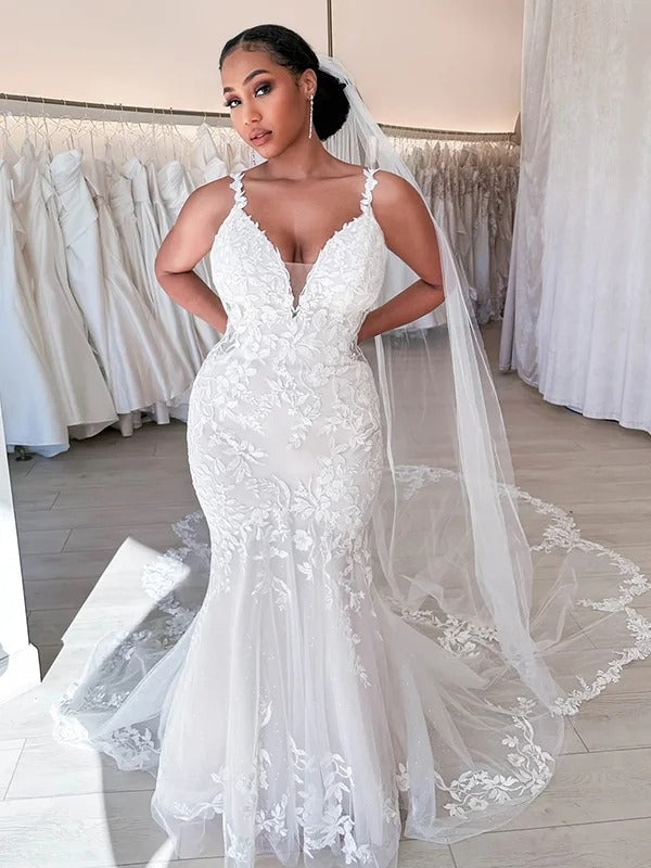 Mermaid Sleeveless Open Back V-Neck Lace Wedding Dress