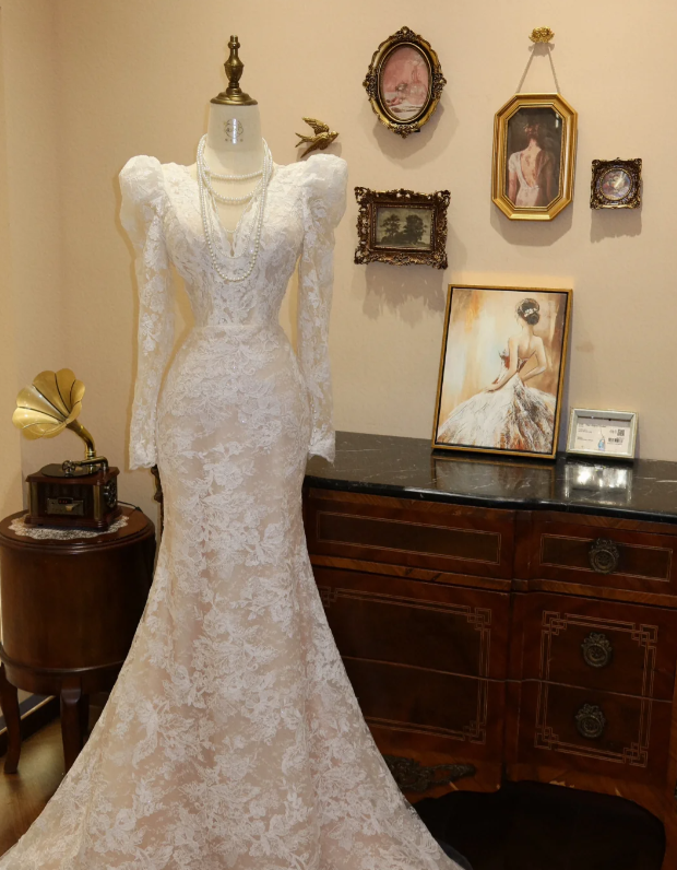 Lace Long Sleeves Wedding Dress White Modest Wedding Gowns - VelvetHem