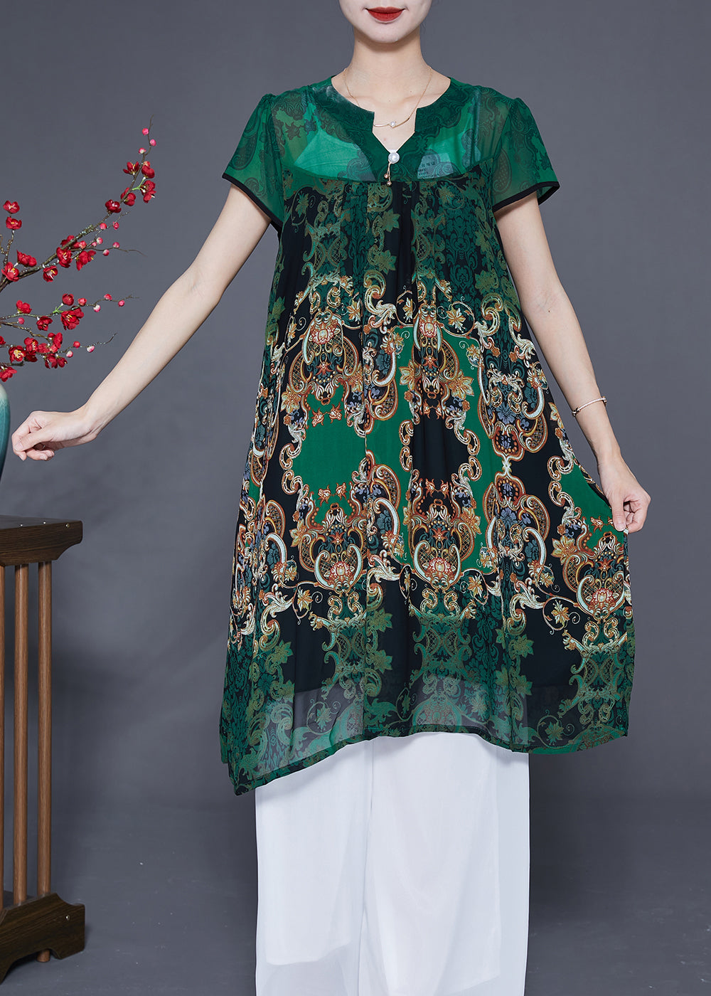 Sophisticated Dress with a Clean Classic Look
