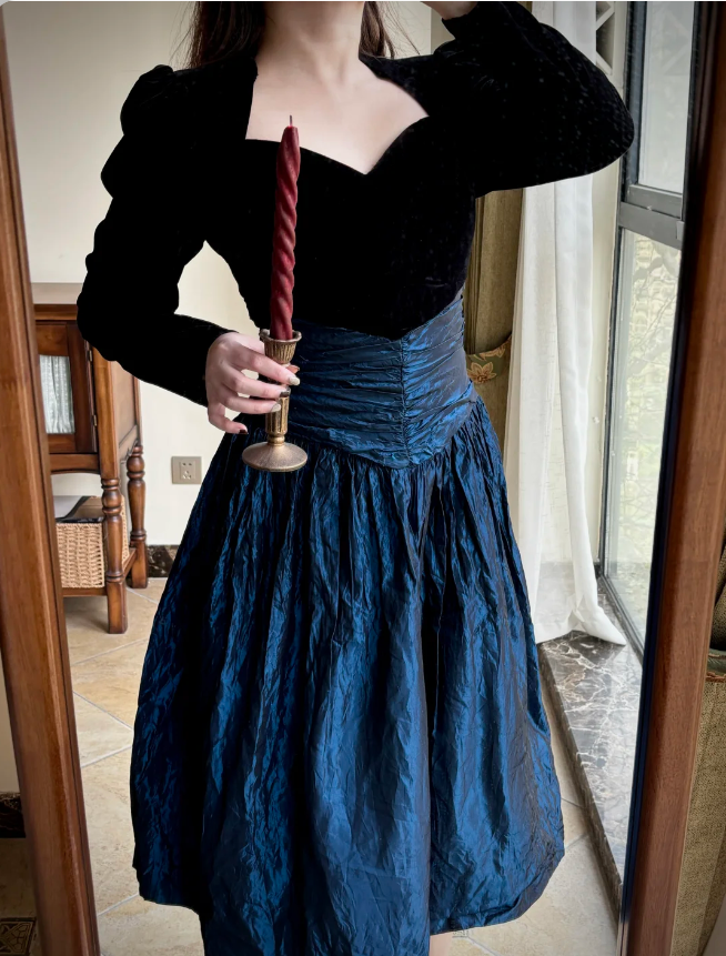 Vintage Black And Blue A-Line Long-sleeved Velvet And Satin Prom & Evening Dress - FashionDia