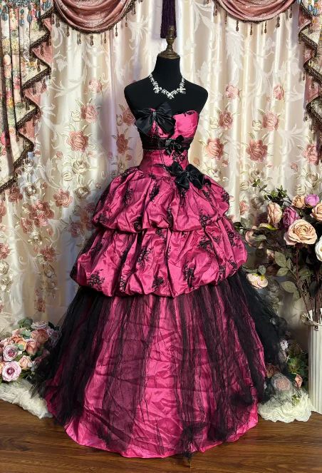 Vintage Sweetheart Neck Pink Tulle Satin Layered Ball Gown Formal Quinceanera Dress With Bow - FashionDia