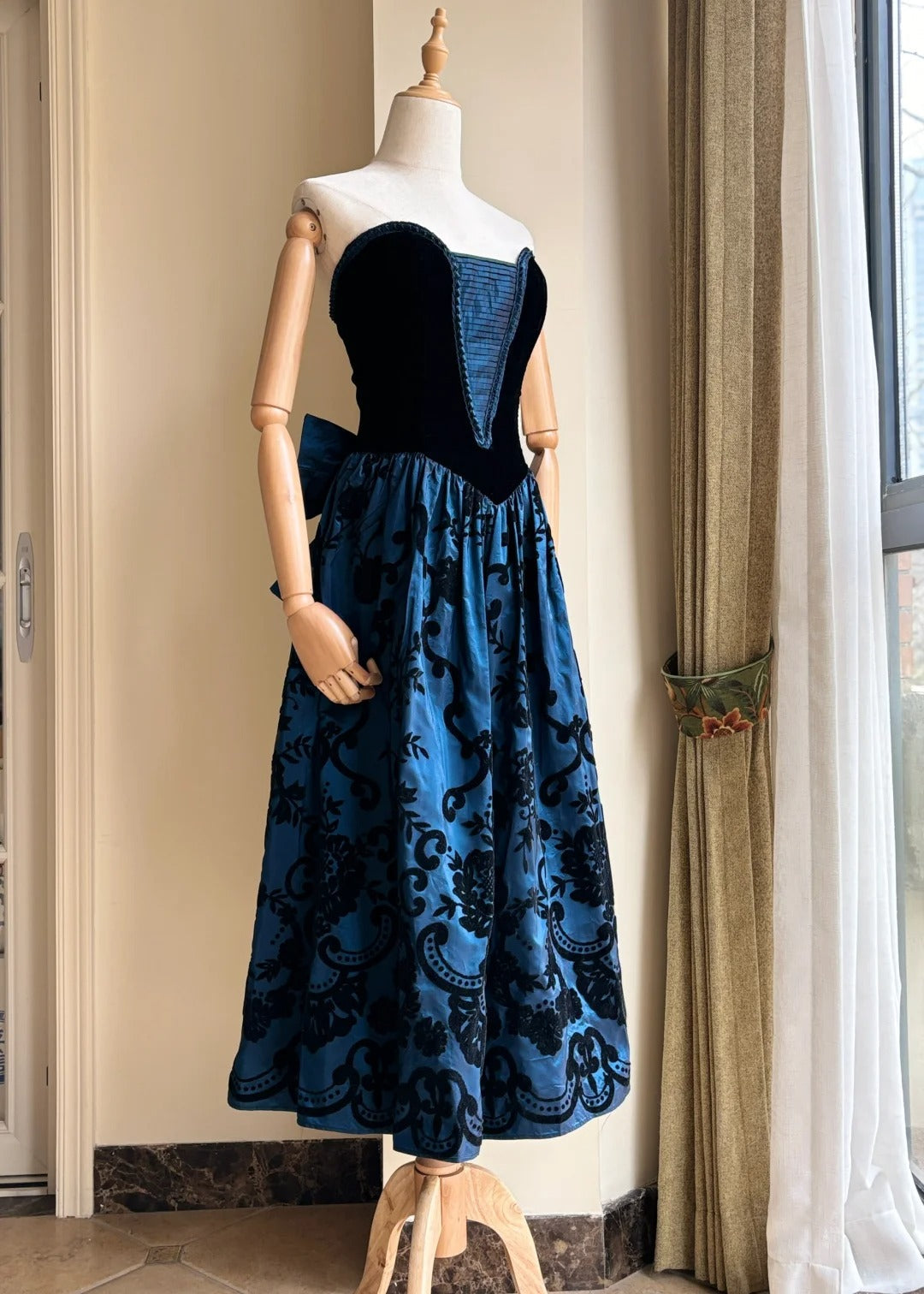 Retro Blue And Black A-Line Strapless Bow Jacquard Velvet Long Prom & Evening Dress - View 2 | FashionDia