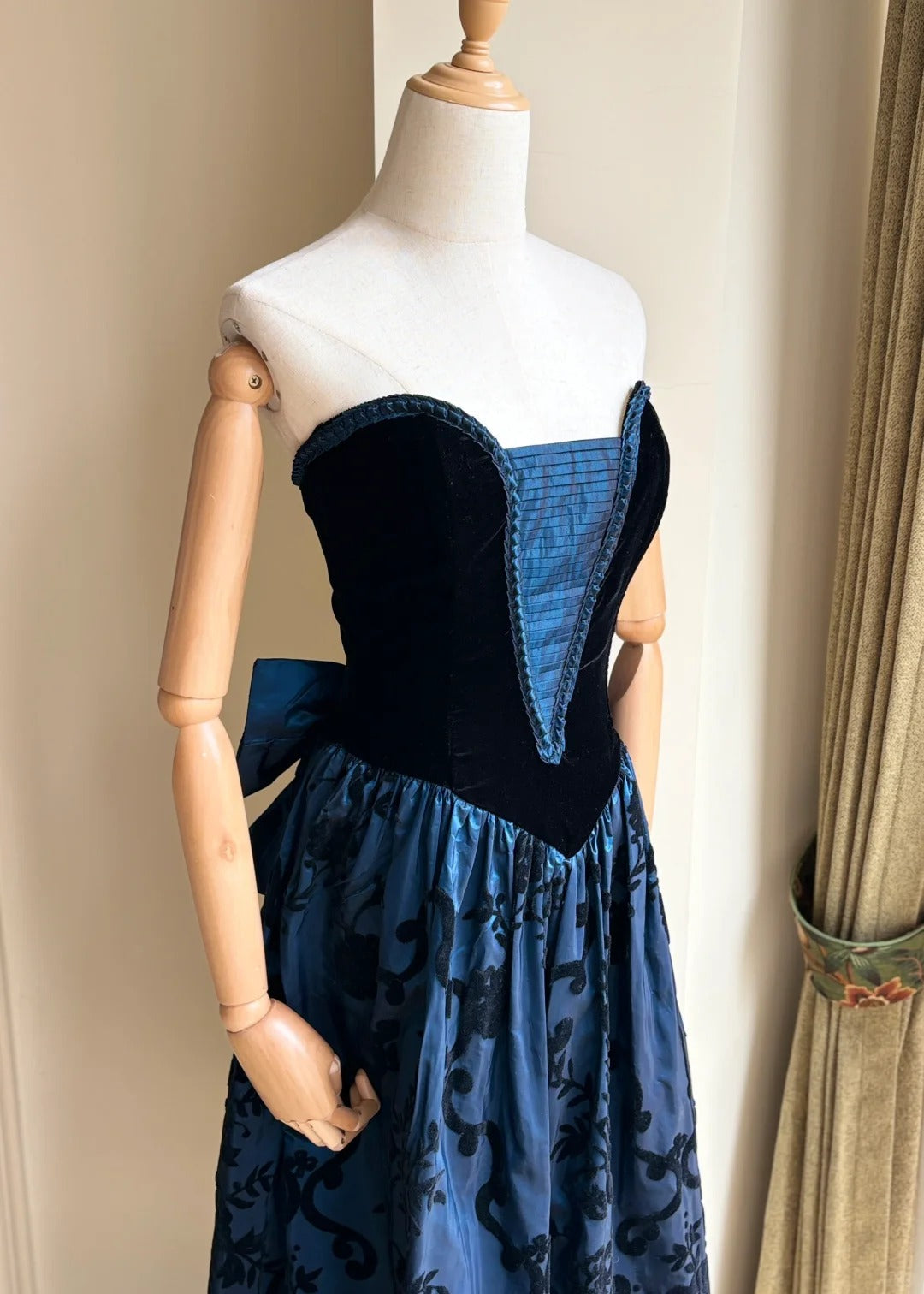 Retro Blue And Black A-Line Strapless Bow Jacquard Velvet Long Prom & Evening Dress - View 3 | FashionDia