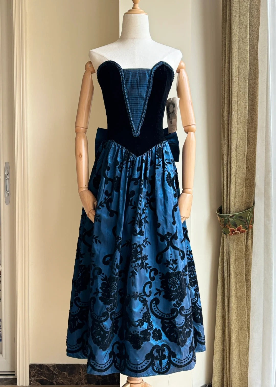 Retro Blue And Black A-Line Strapless Bow Jacquard Velvet Long Prom & Evening Dress - FashionDia
