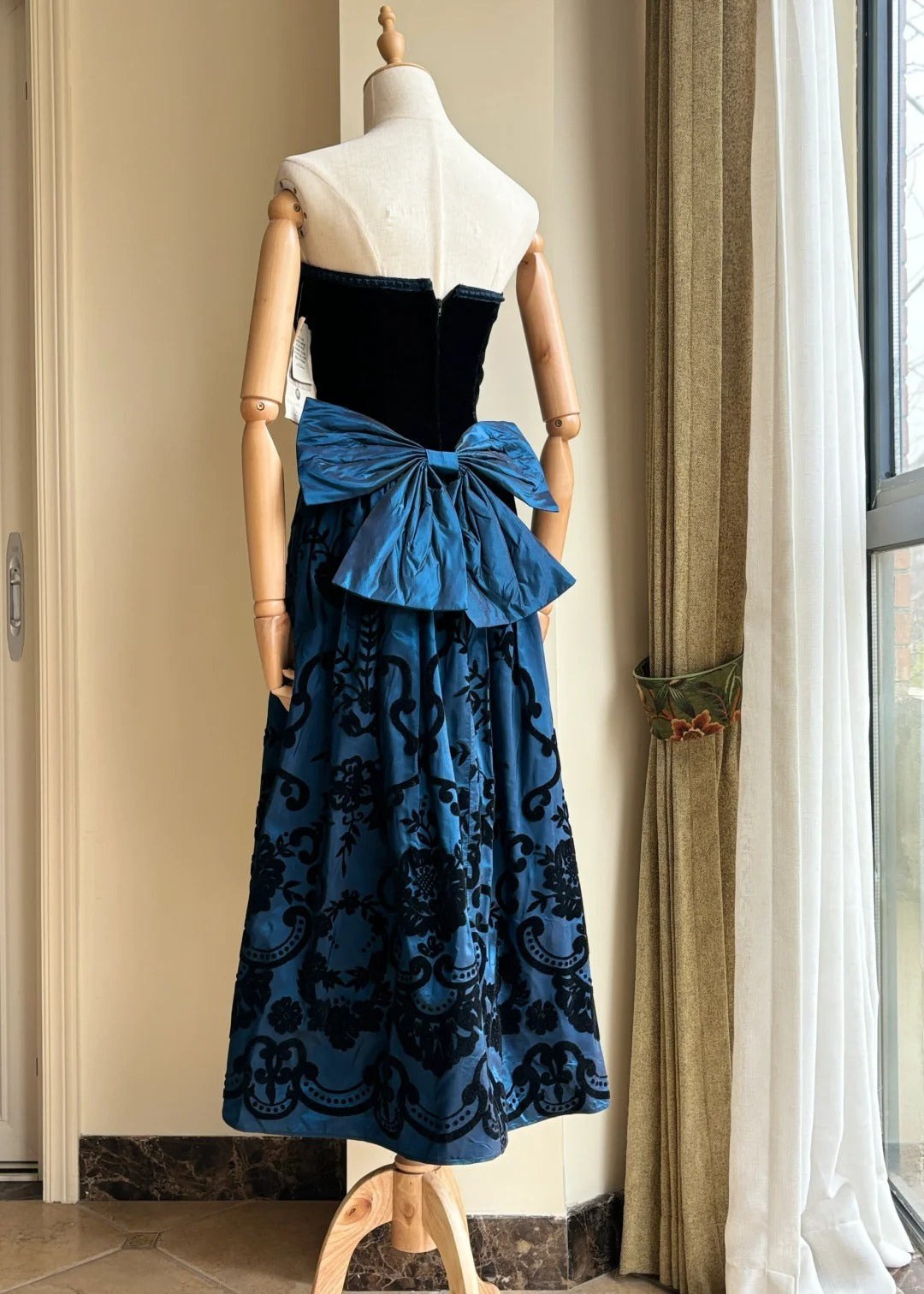 Retro Blue And Black A-Line Strapless Bow Jacquard Velvet Long Prom & Evening Dress - View 4 | FashionDia