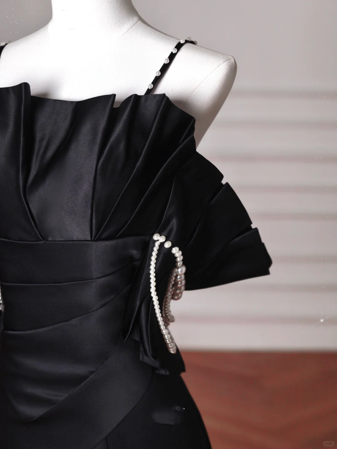 Elegant Black Spaghetti Straps Satin Off The Shoulder Mermaid Evening Dress Prom Dress Y8641 - View 2 | VelvetHem