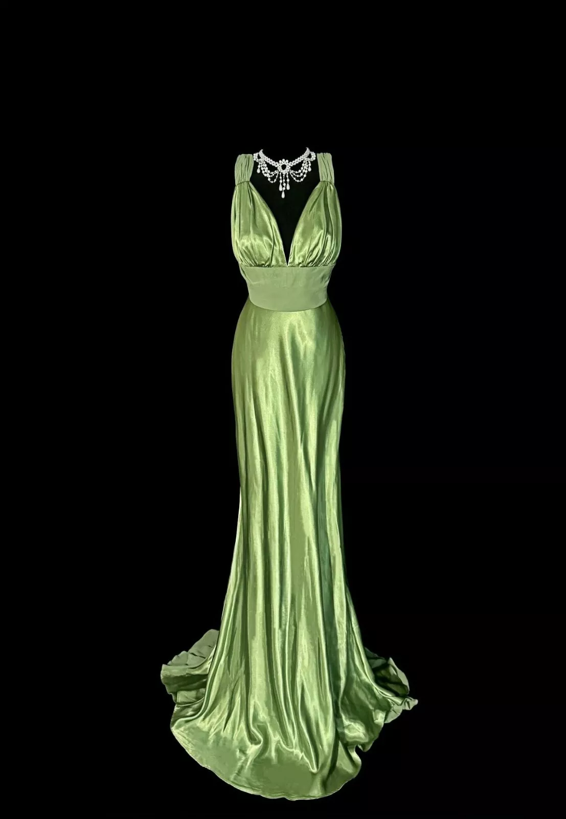 Sexy Green Prom Dress Satin V-Neck Backless Pleated Evening Dress