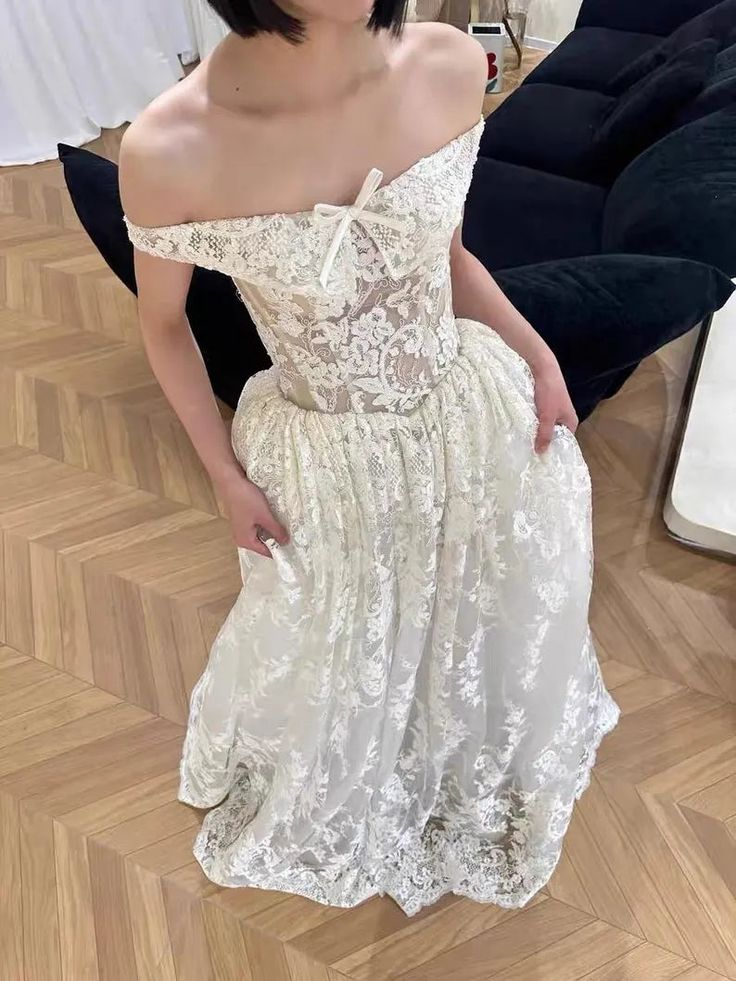 Off The Shoulder White Lace Wedding Dress Bridal Gown - VelvetHem