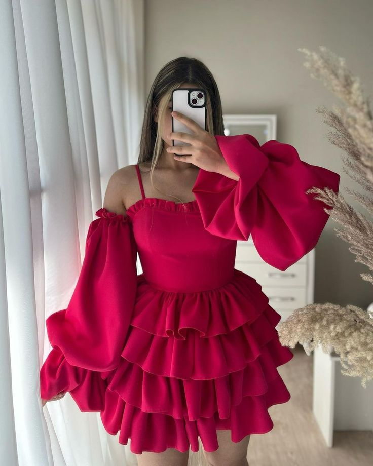 A-Line Spaghetti Straps Tiered Homecoming Dress - FashionDia