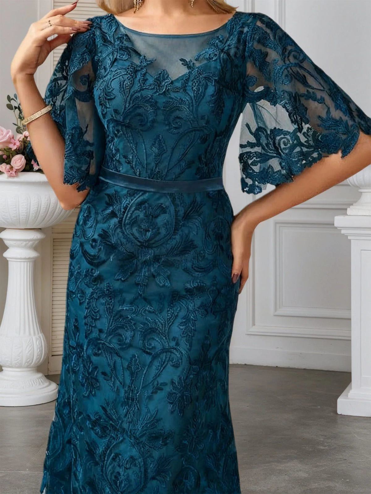 A-line Scoop Neck Floor-Length Lace Evening Dress With Appliques - View 7 | FashionDia