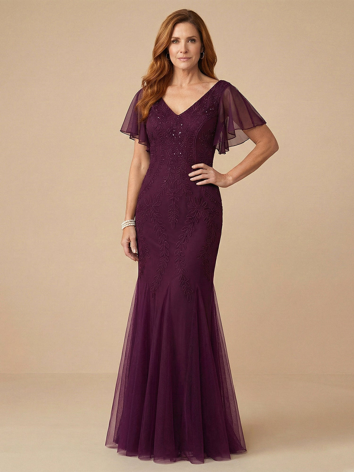 Trumpet/Mermaid V-Neck Floor-Length Mother of the Bride Dress With Cascading Ruffles - View 5 | FashionDia
