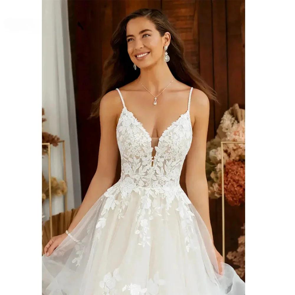 Boho Elegant Wedding Dress For Women V-Neck A-Line Tiered Lace Appliques Backless Bridal Gowns Vestidos De Novia (ZD13533)