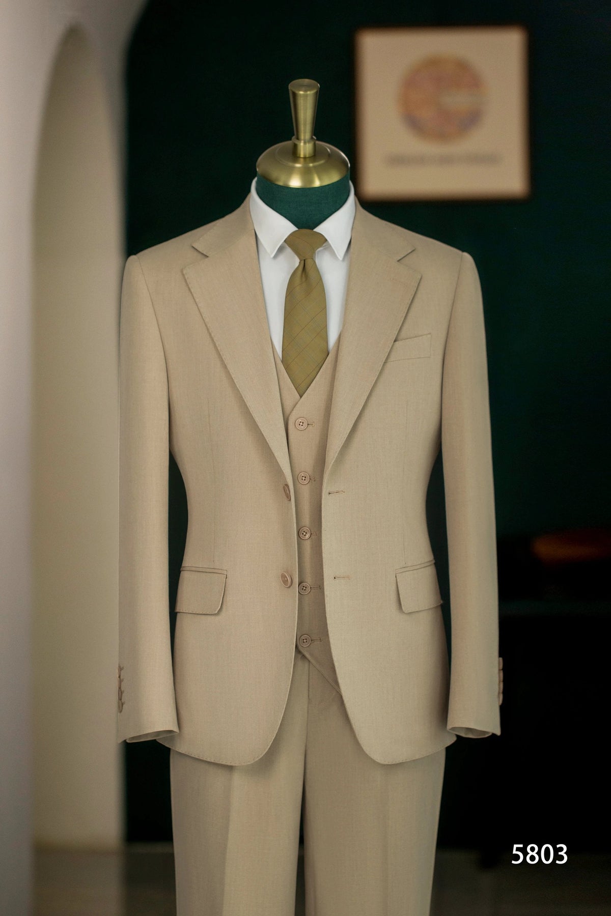 Beige Linen Blend 3-Piece Wedding Suit | Tailored Groom & Groomsmen Attire by 男装