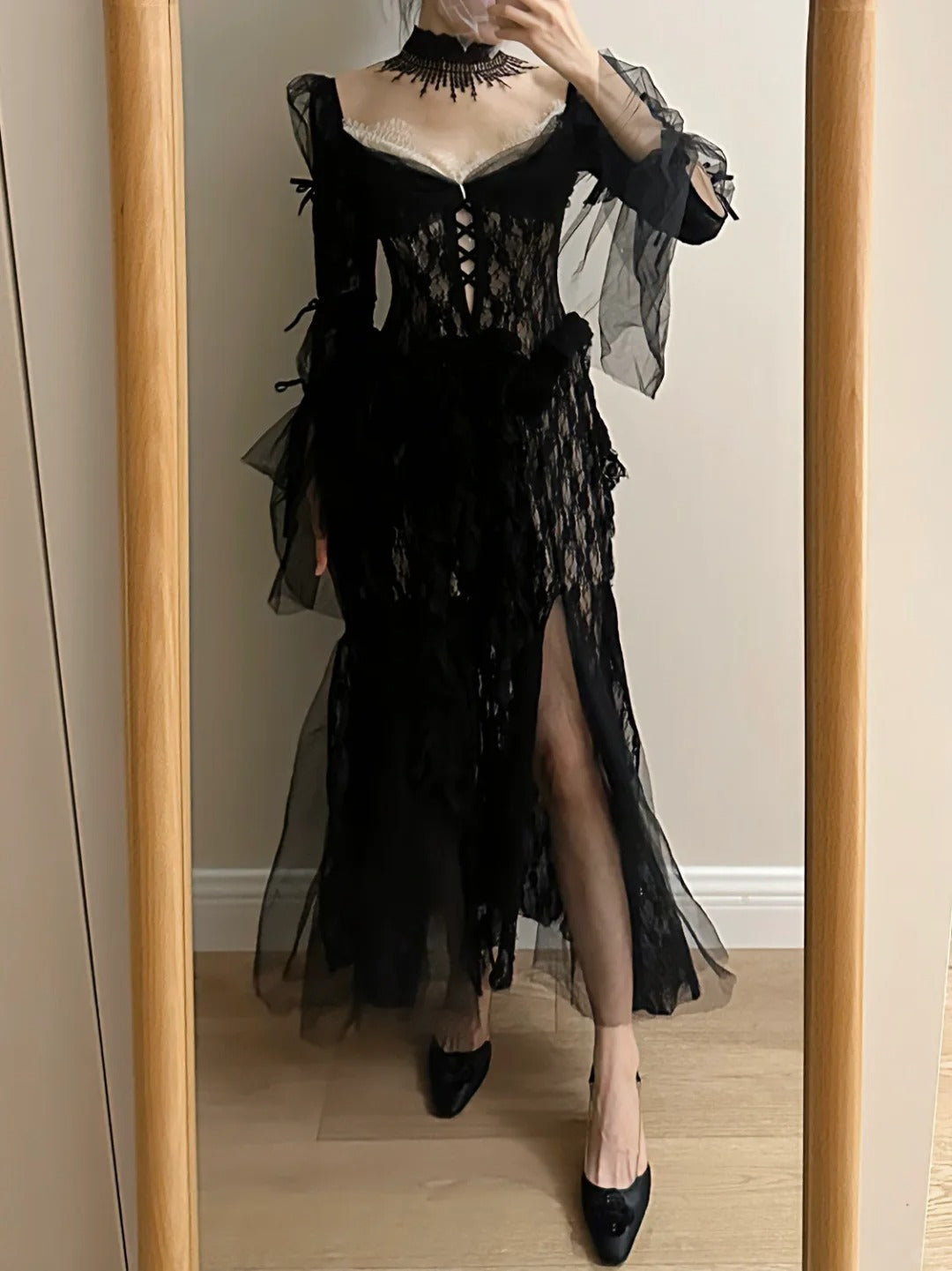 Dark Vintage Black Long Sleeve High-Slit Lace Tulle Prom & Evening Dress - View 4 | FashionDia